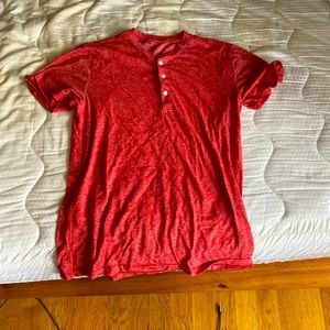 EUC public opinion red short sleeve Henley tshirt
